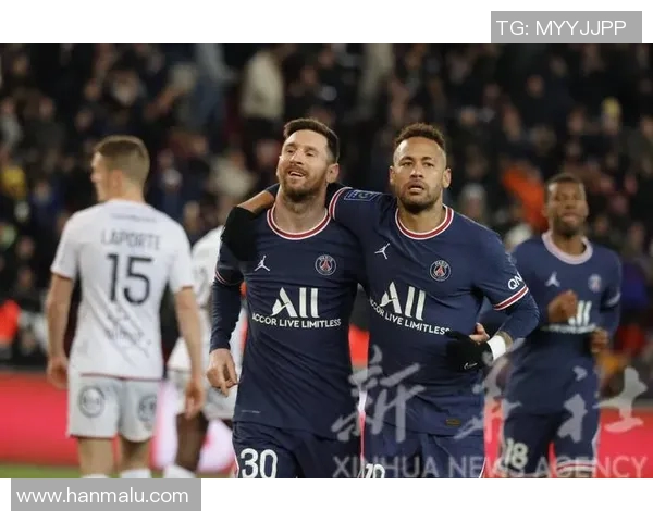 内马尔入选法甲最佳阵容，成为巴黎圣日耳曼新一道锋利武器